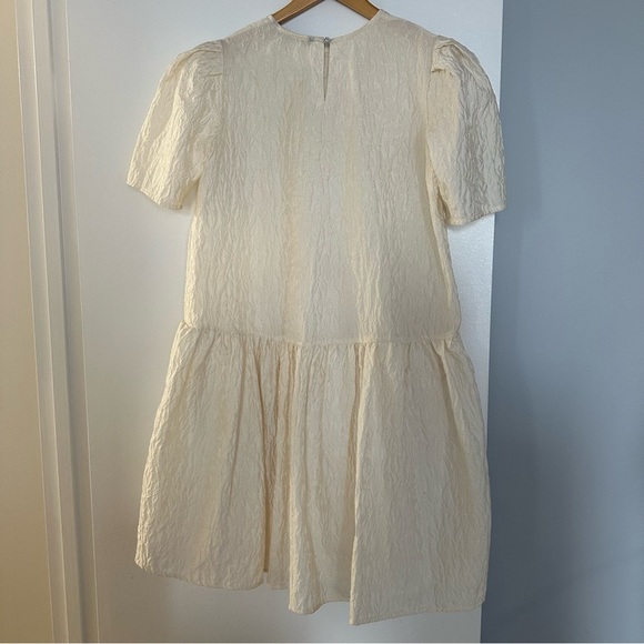 Zara Voluminous Jacquard White Dress - Picture 3 of 9